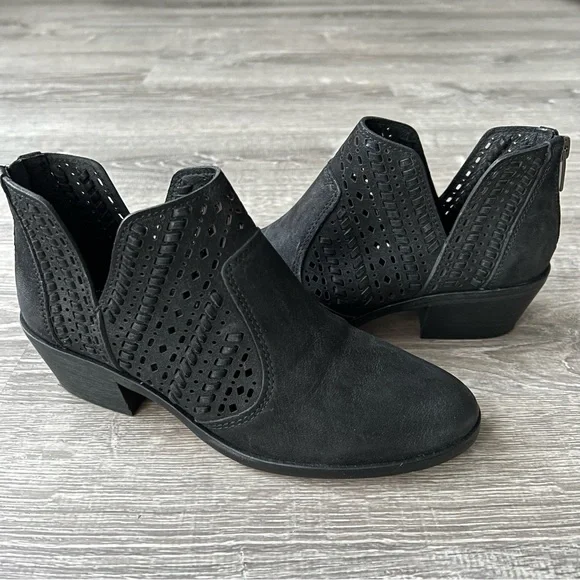 Vince Camuto Shoes Vince Camuto Womens Prasata Ankle Boots